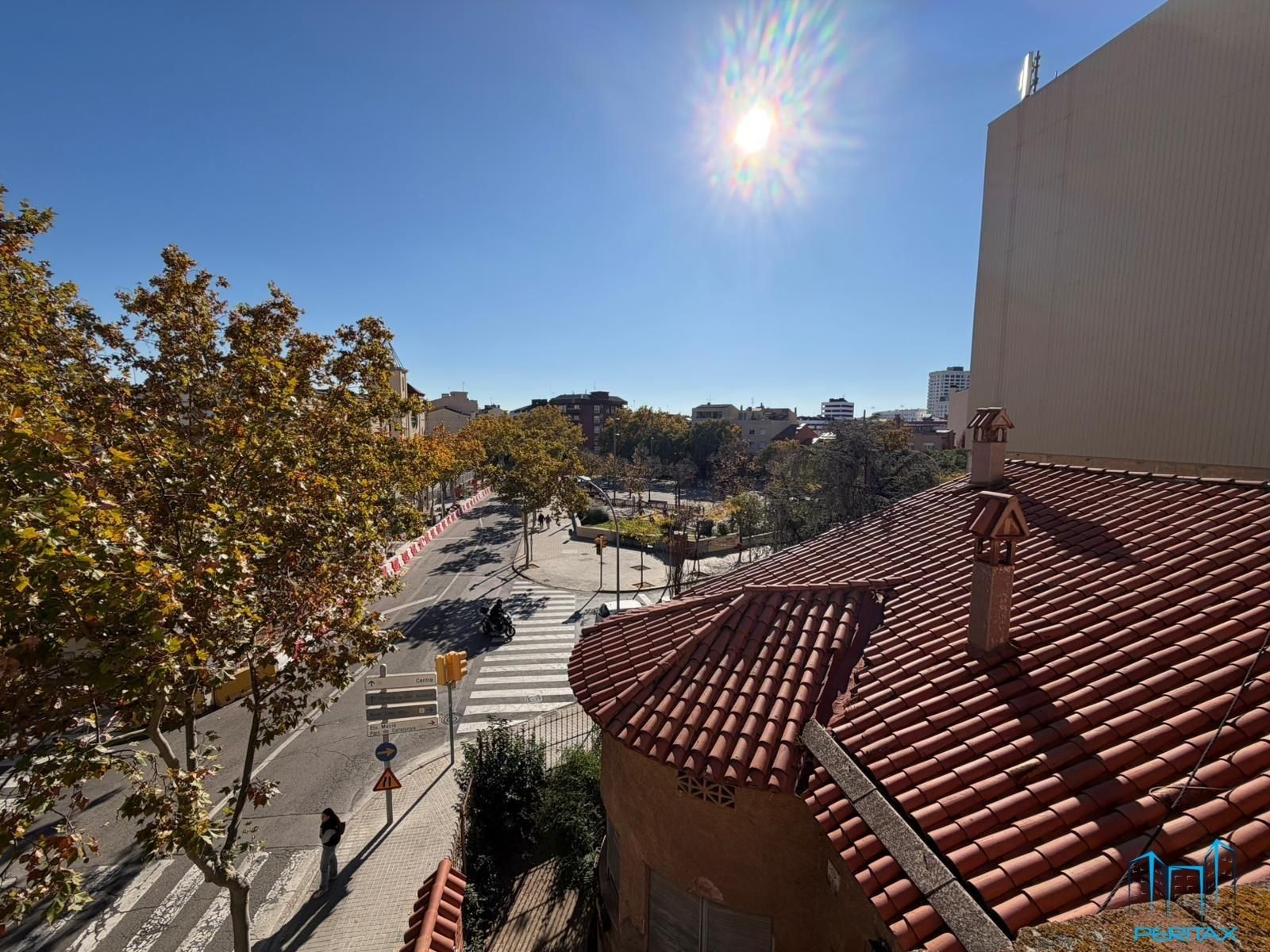 Exterior view of Duplex for sale in Sabadell  with Terrace and Balcony