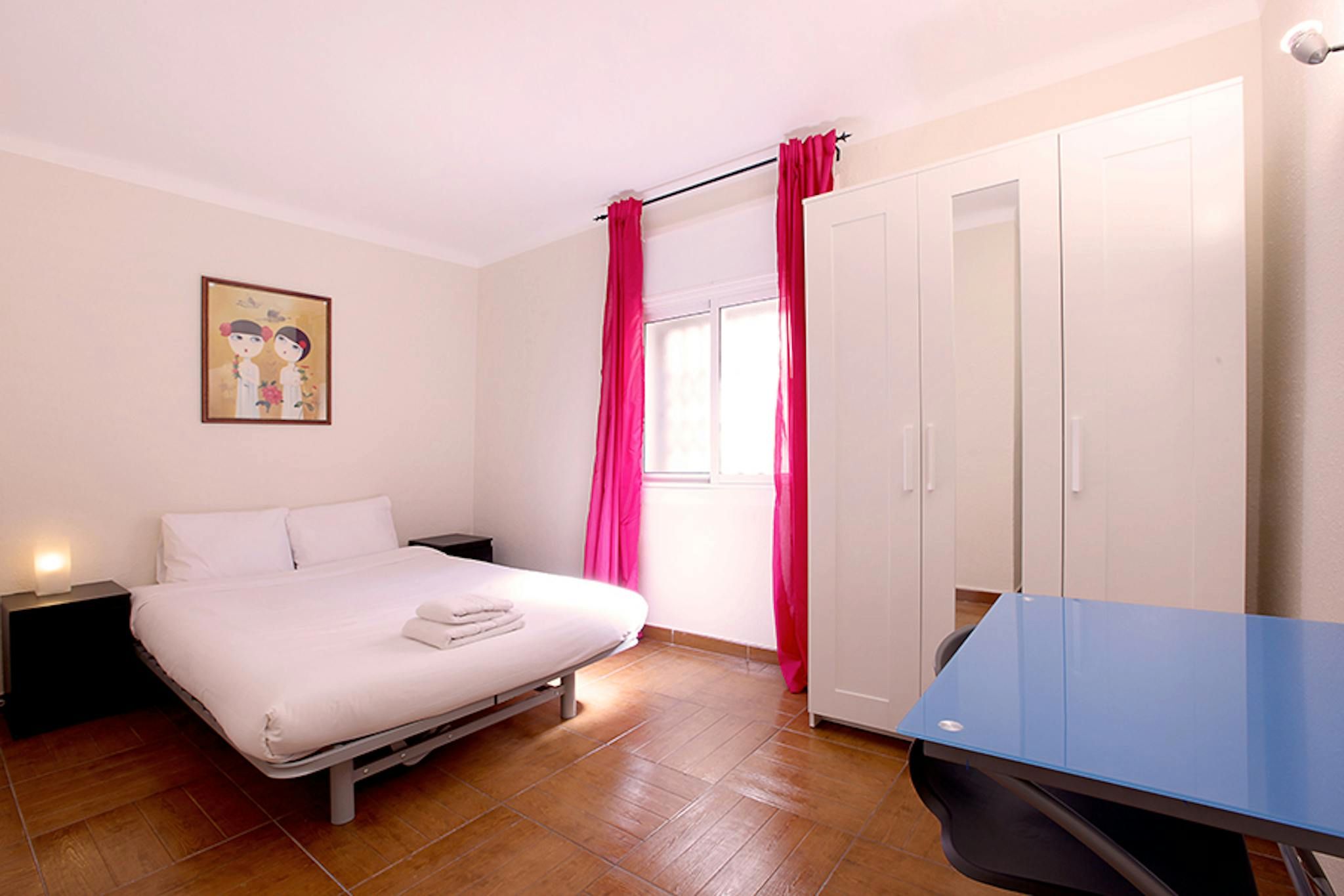 Bedroom of Flat to rent in  Barcelona Capital  with Furnished, Washing machine and TV