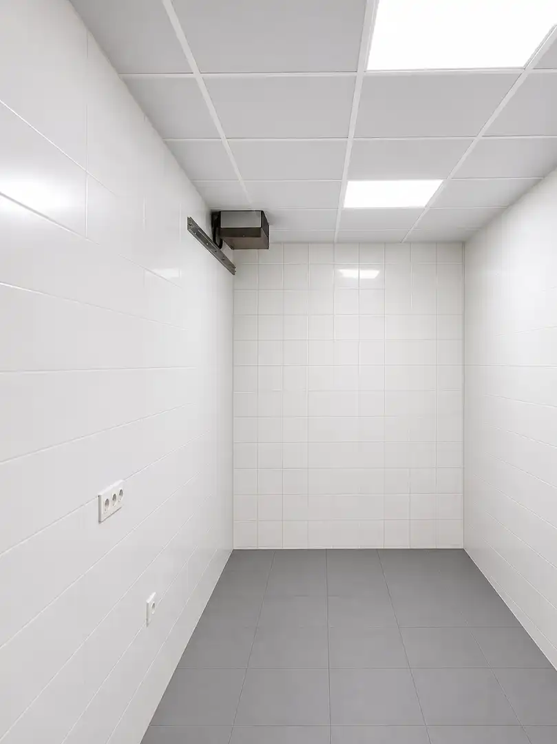 Baño de Local de alquiler en Don Benito con Aire acondicionado