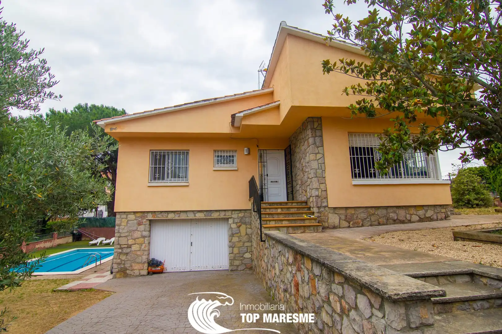 Vista exterior de Casa o chalet en venta en Caldes de Montbui con Calefacción y Piscina