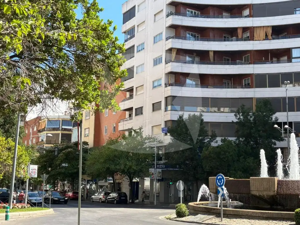 Vista exterior de Pis en venda en Badajoz amb Aire condicionat i Forn