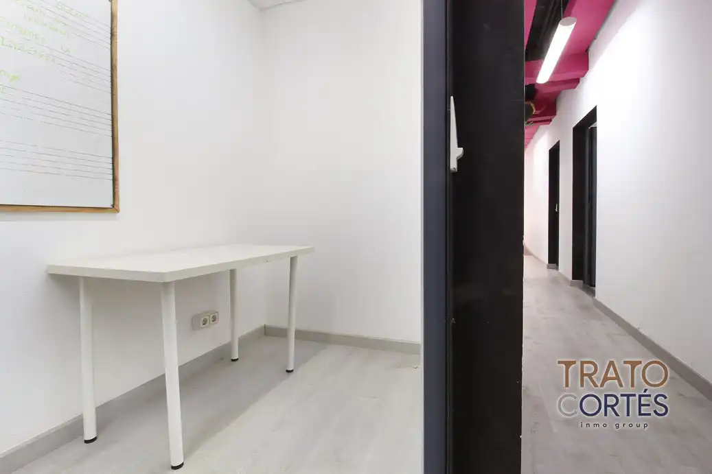 Gewerbefläche zum Verkauf in Carrer del Centre, imagen 11