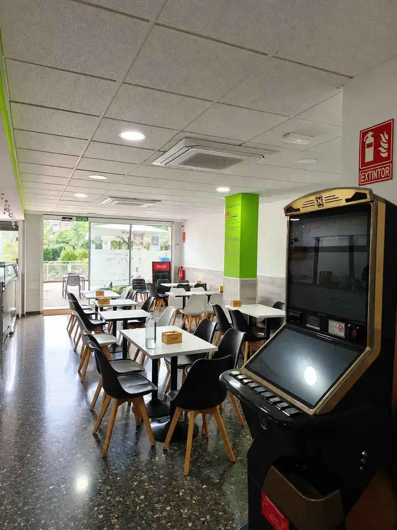 Local comercial en traspàs a Sant Andreu de la Barca, imagen 10