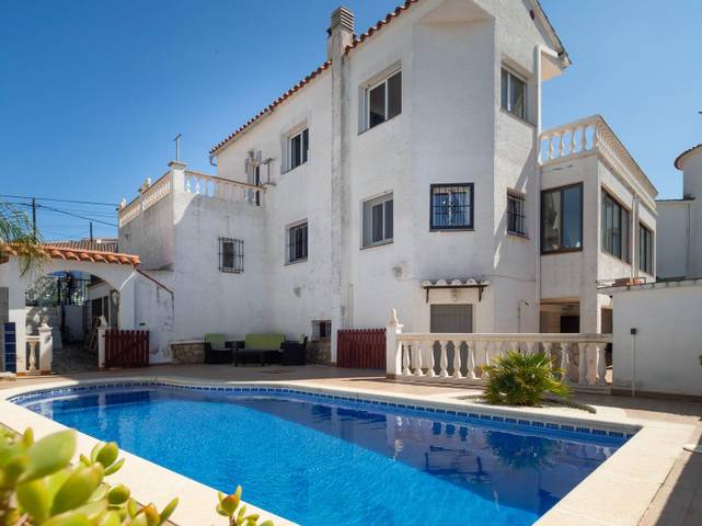 Casa-chalet en Venta en Calle Pinedes en Port - La Cota - Puig Sec