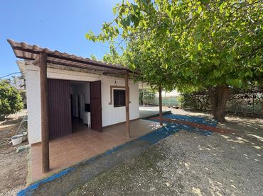 Casa rústica amb jardí en venda a La Jara