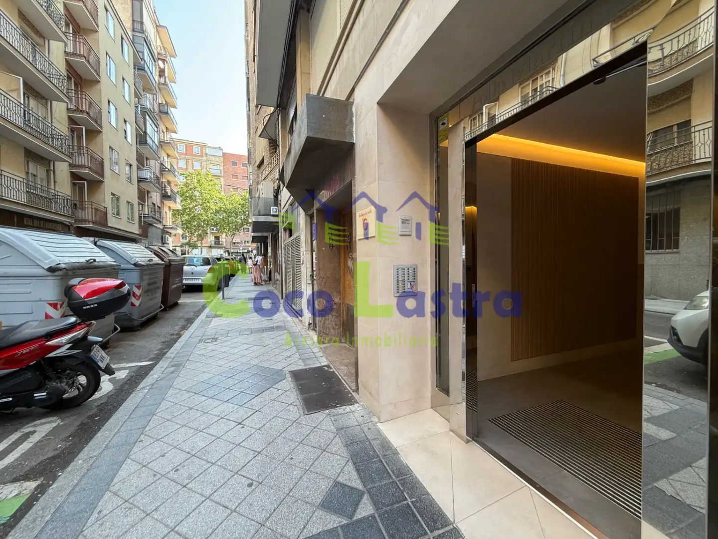 Piso con terraza en venta en Calle Pollo Martín, imagen 3