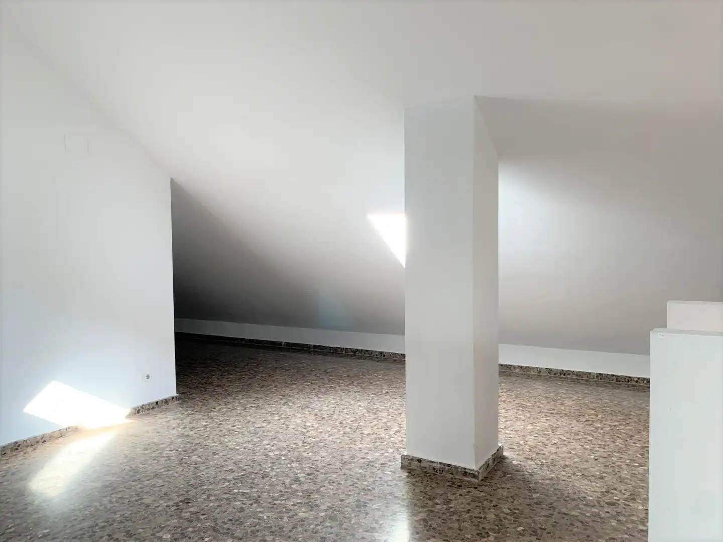 Wohnung zur Miete in Florista, Barrio de Benicalap
