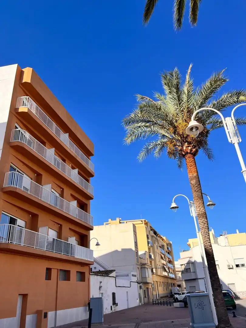 Vista exterior de Local en venta en Gandia