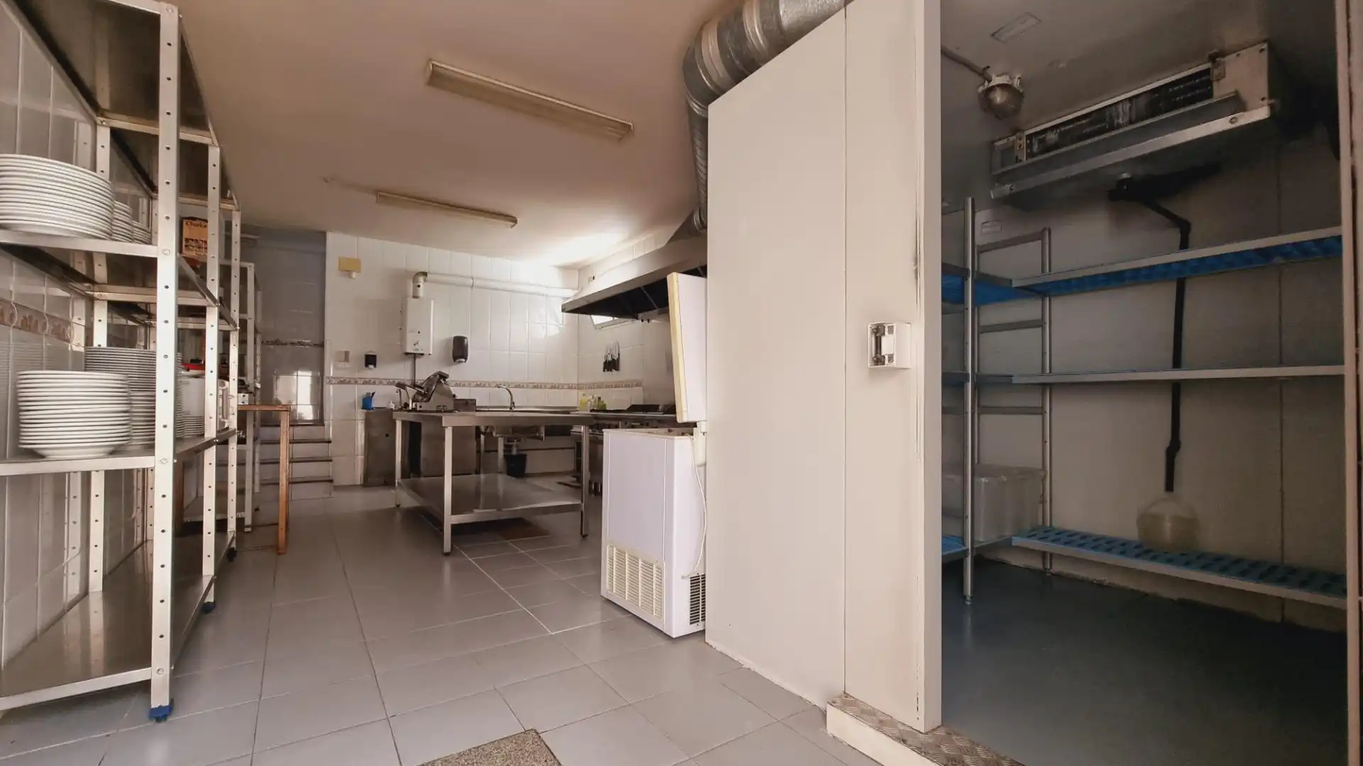 Cuina de Local en venda en Badajoz amb Moblat