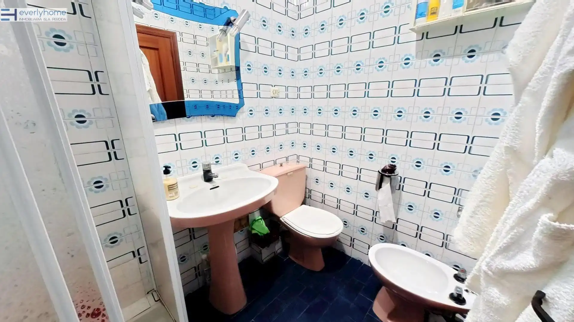 Bathroom of Flat for sale in Valencia