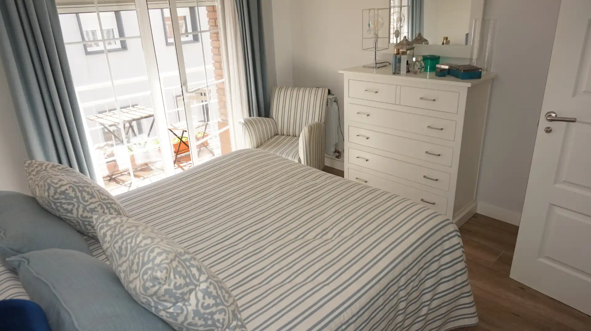 Schlafzimmer von Wohnung zum Verkauf in Madrid mit Klimaanlage, Heizung und Terrasse