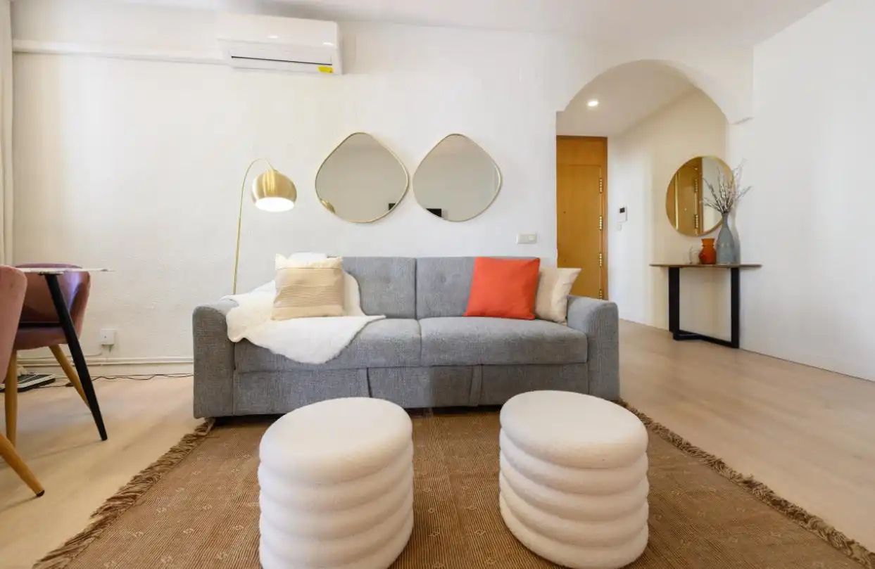 Sala d'estar de Àtic de lloguer en Madrid amb Aire condicionat, Calefacció i Parquet