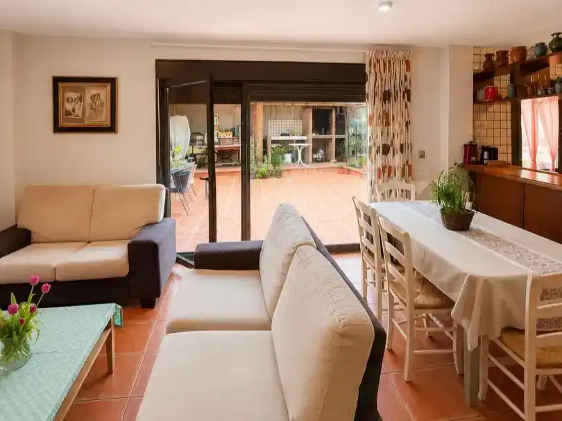 Sala d'estar de Casa o xalet en venda en Perdiguera amb Balcó