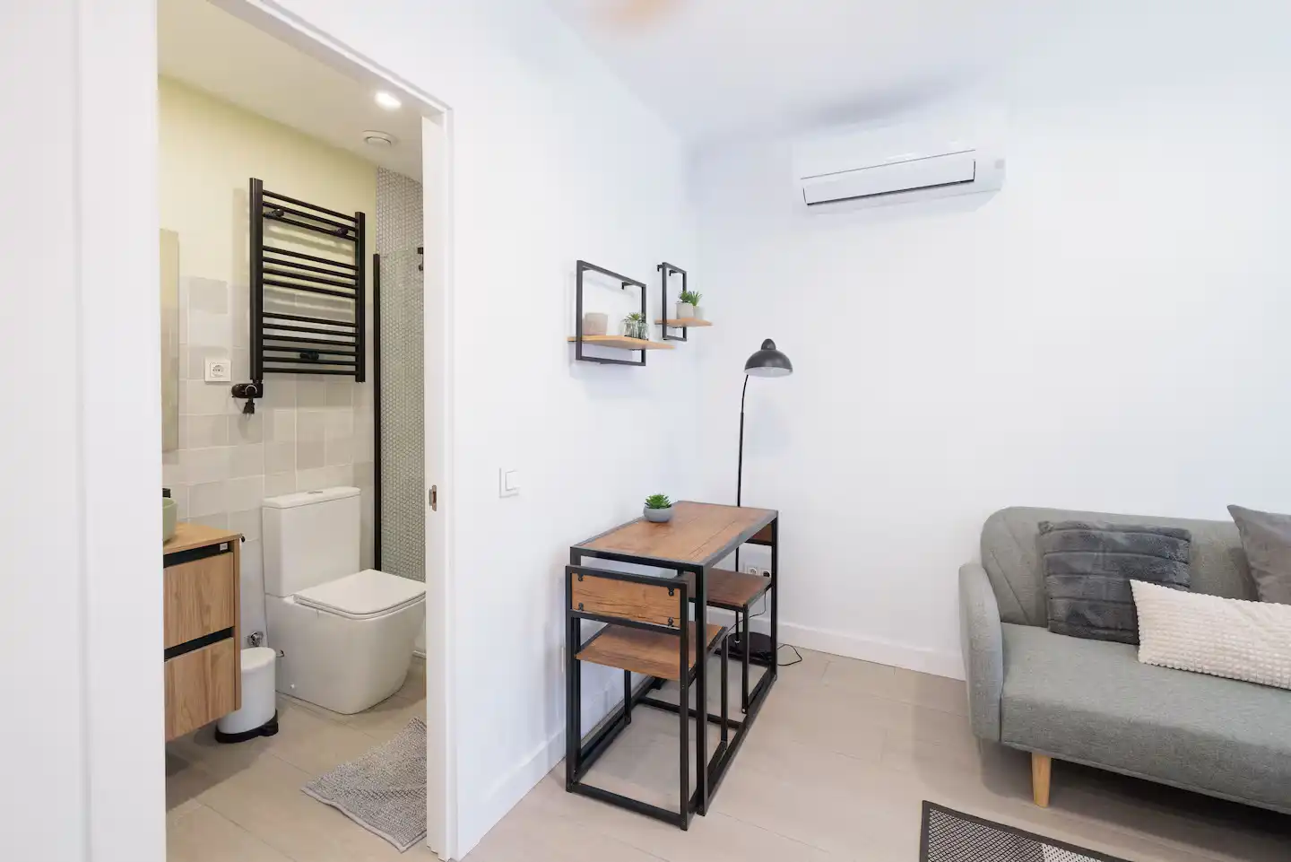 Habitación de Piso en venta en Madrid con Aire acondicionado, Amueblado y Horno