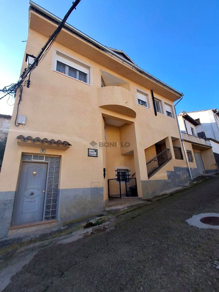 Vista exterior de Casa o chalet en venta en Cascante del Río con Calefacción, Terraza y Amueblado