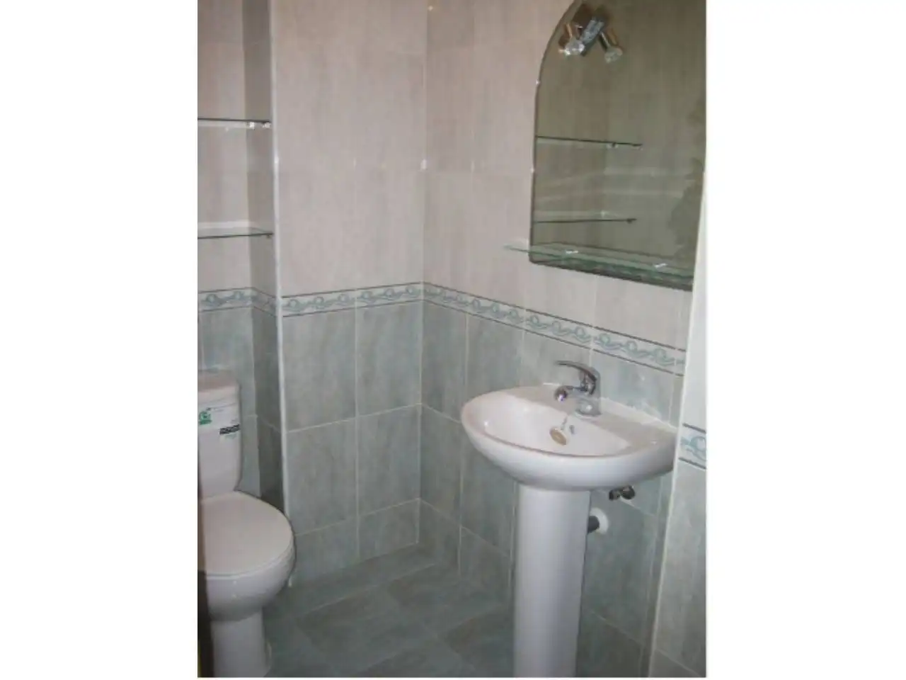 Badezimmer von Maisonette zur Miete in Navalcarnero mit Heizung und Balkon