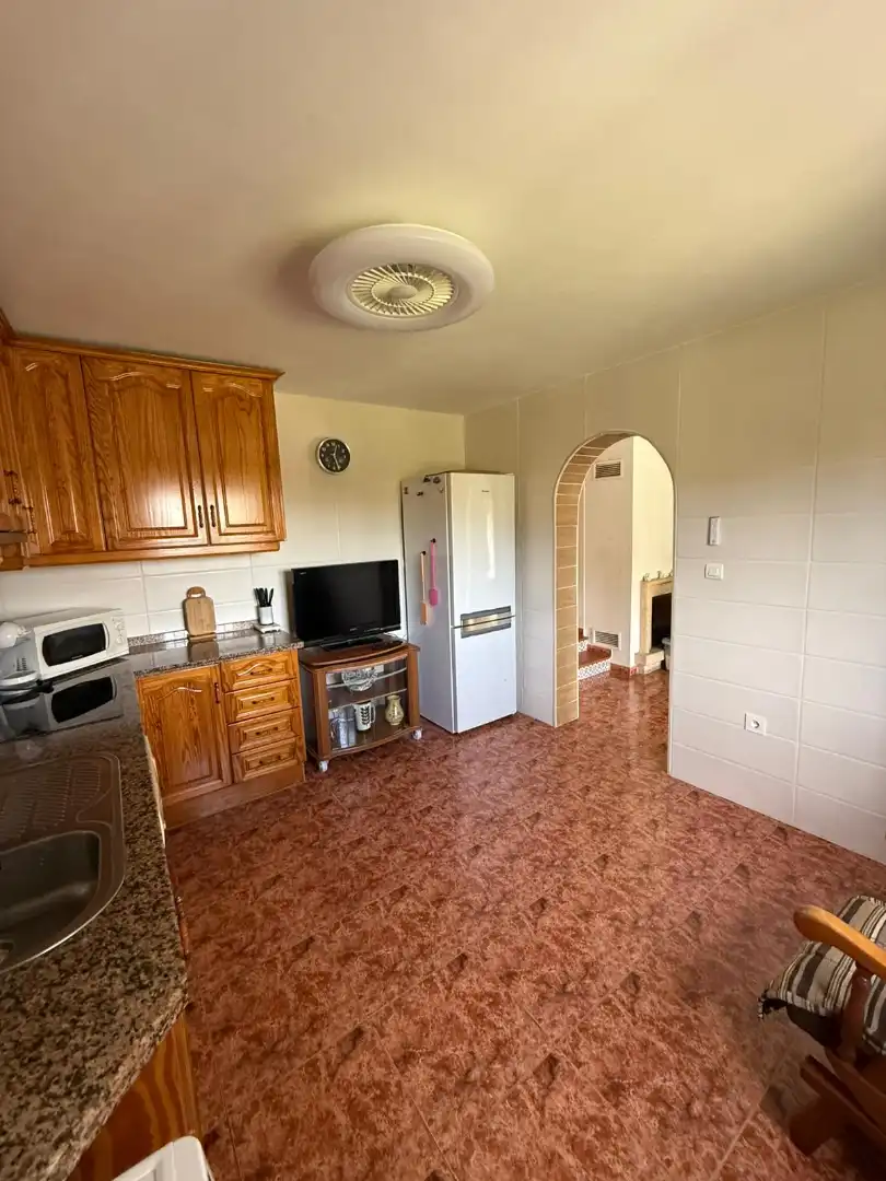 Cocina de Casa o chalet de alquiler en Salobreña con Calefacción, Jardín privado y Terraza