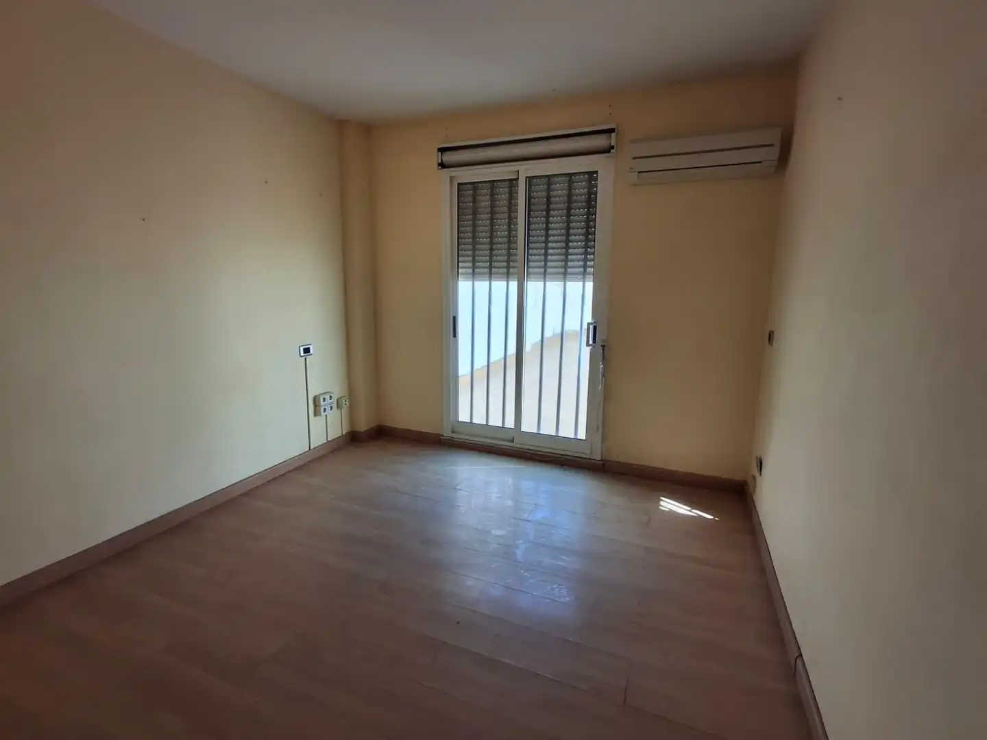 Habitación de Piso en venta en Sollana con Terraza y Balcón