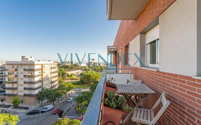 Exterior view of Attic for sale in  Tarragona Capital  with Air Conditioner