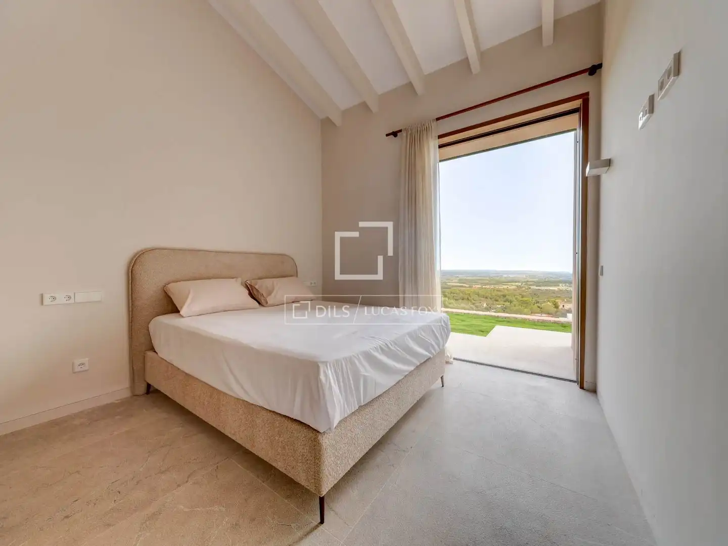 Schlafzimmer von Country house zum Verkauf in  Palma de Mallorca mit Klimaanlage, Heizung und Privatgarten