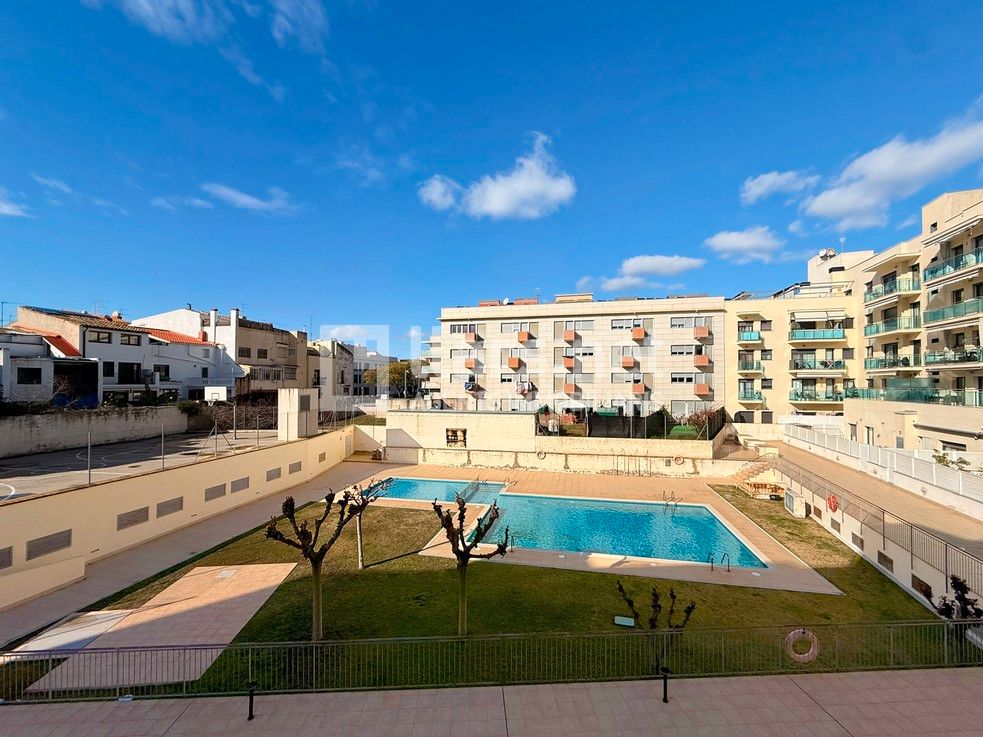 Piscina de Piso en venta en Vilanova i la Geltrú con Aire acondicionado, Calefacción y Parquet