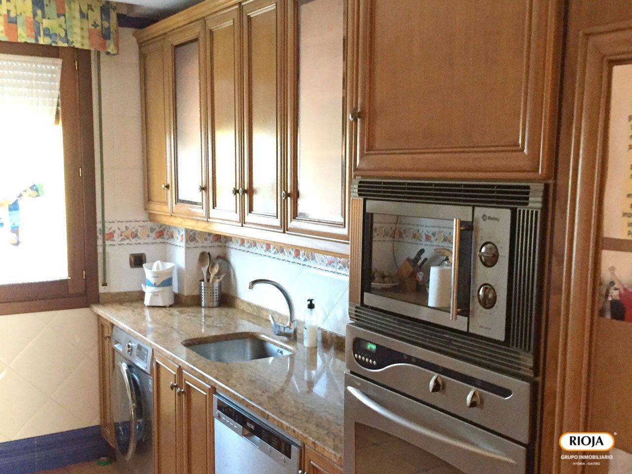 Kitchen of House or chalet for sale in Condado de Treviño  with Heating, Private garden and Furnished