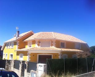 Vista exterior de Casa o xalet de lloguer en Villaviciosa de Odón amb Terrassa