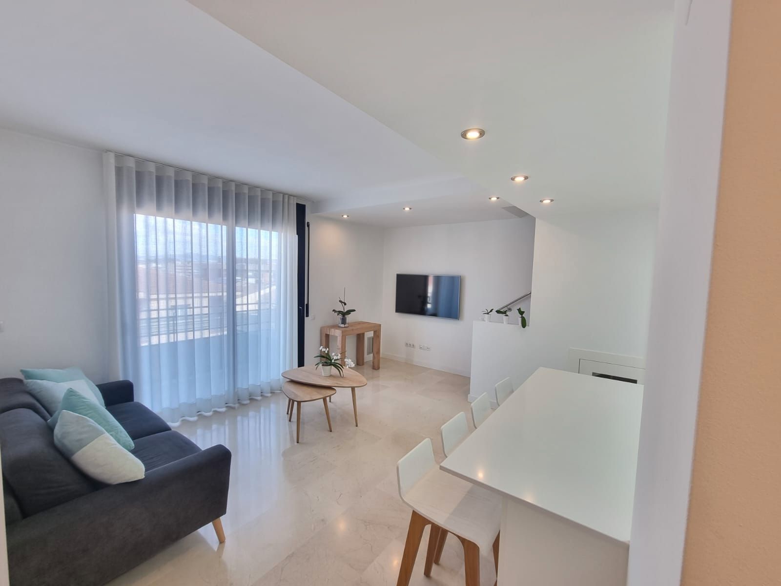 Living room of Flat to rent in Granollers  with Terrace, Oven and Balcony