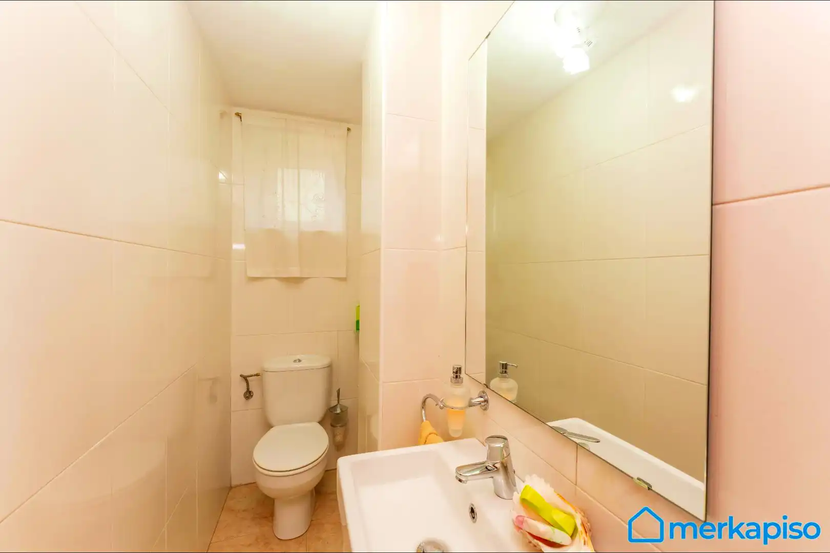 Baño de Casa adosada en venta en Viladecans con Calefacción, Jardín privado y Terraza
