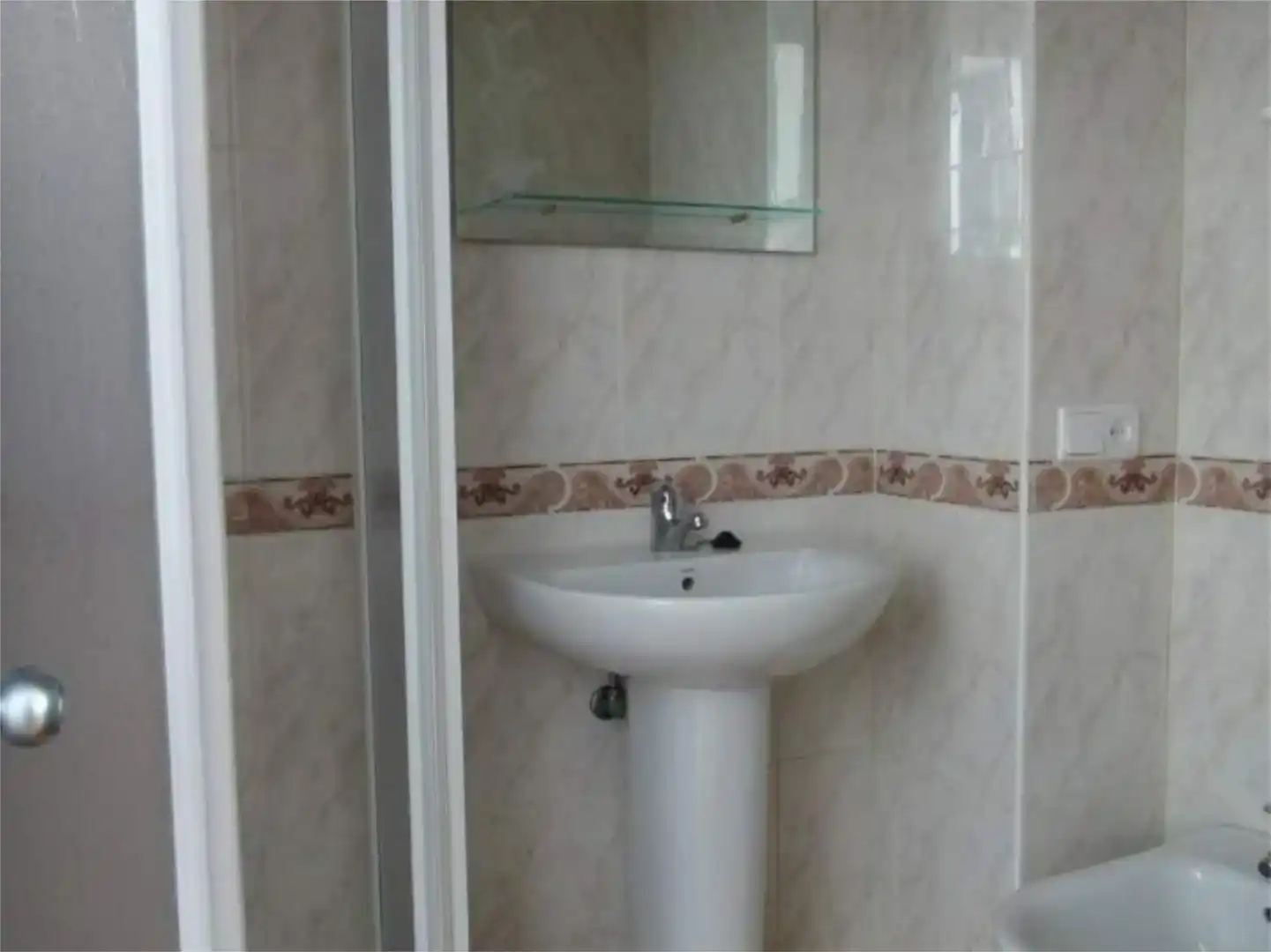 Bathroom of Detached homes for rent in El Rocío  