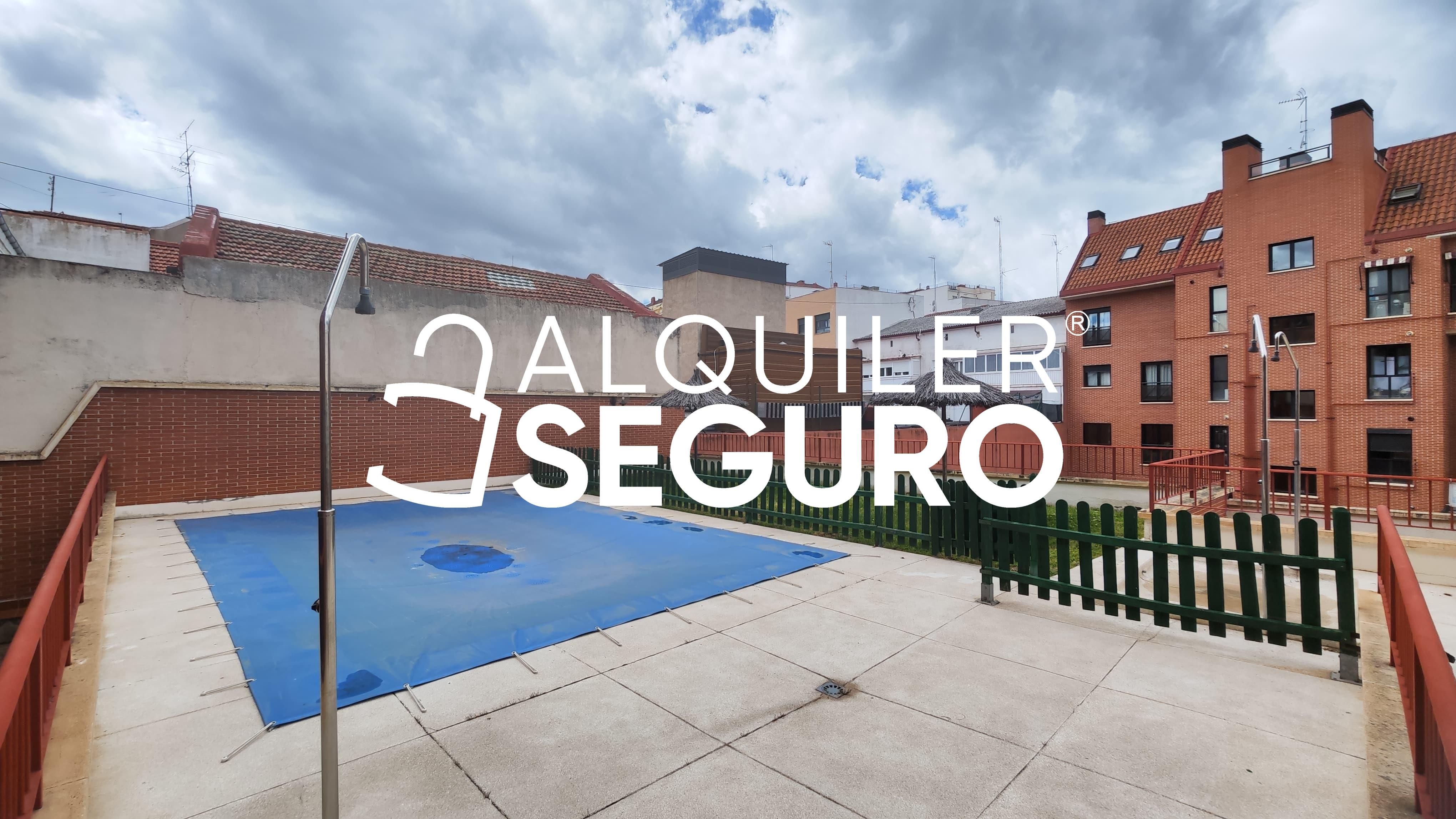 Vista exterior de Pis de lloguer en  Madrid Capital amb Aire condicionat, Calefacció i Piscina