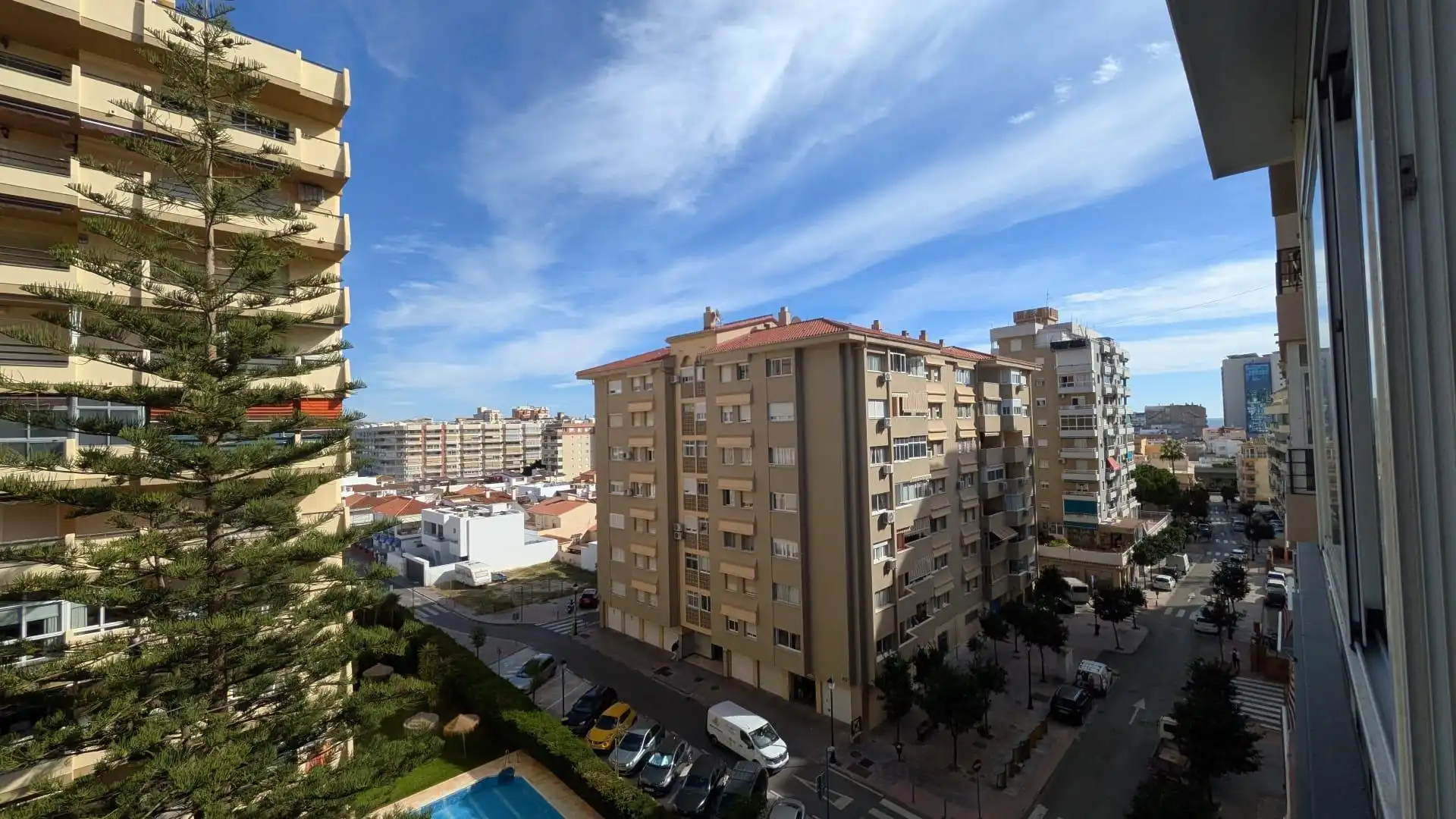 Apartamento con piscina en alquiler en Los Boliches, imagen 18