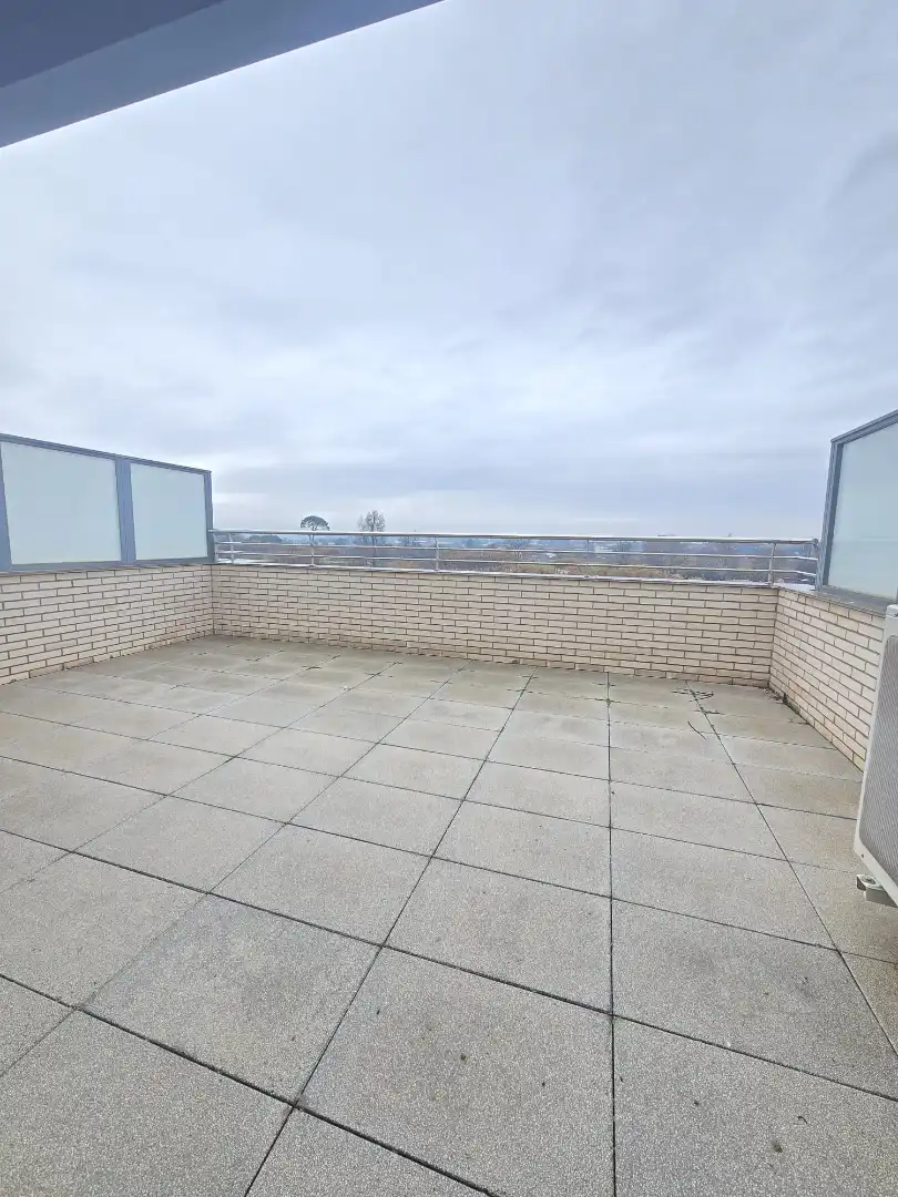 Terraza de Casa adosada para compartir en Lleida con Aire acondicionado, Calefacción y Jardín privado