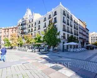 Vista exterior de Pis de lloguer en  Madrid Capital amb Aire condicionat i Balcó