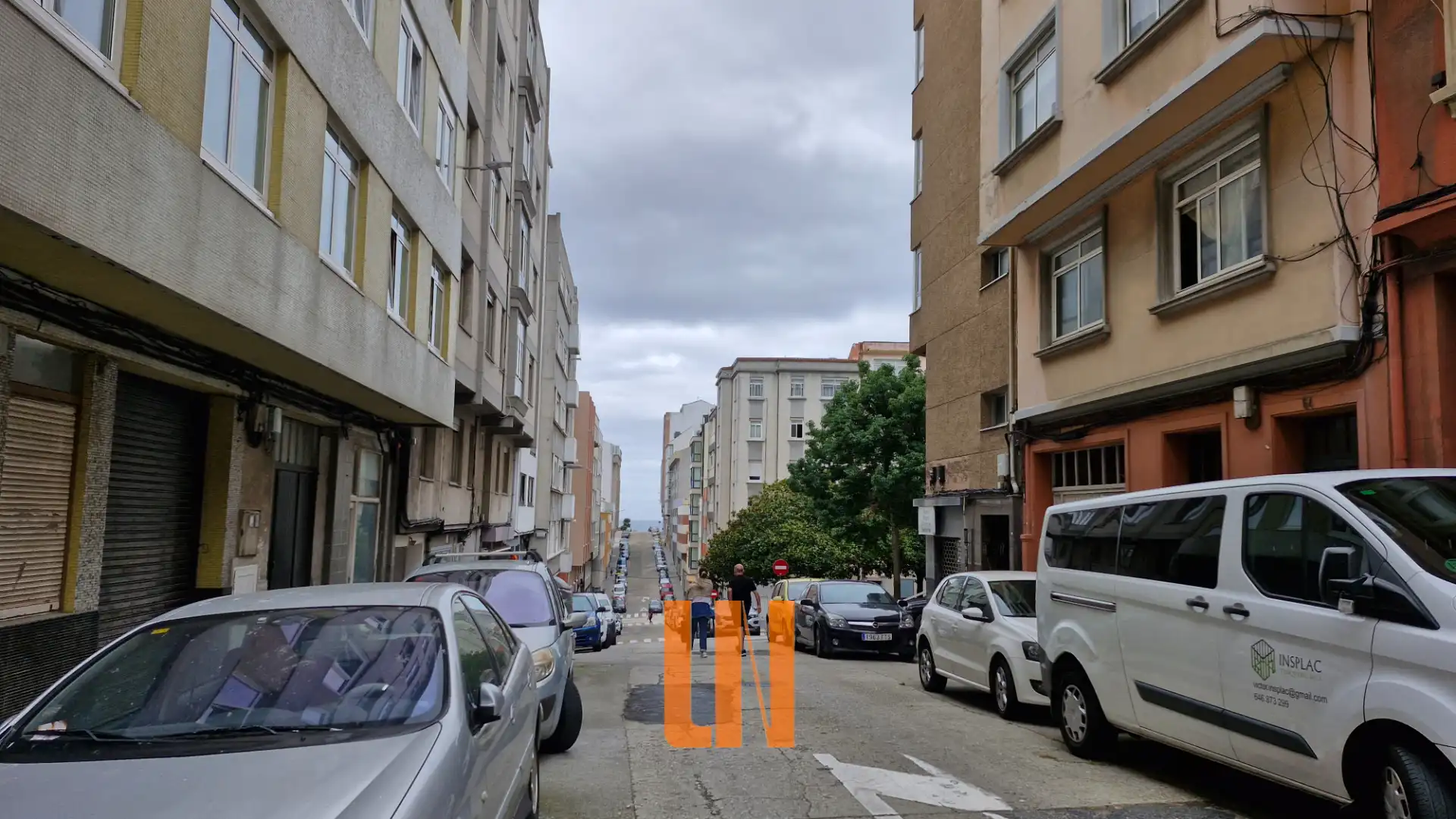 Vista exterior de Edifici en venda en A Coruña Capital  amb Alarma