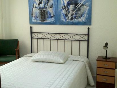 Bedroom of Flat to rent in  Zaragoza Capital