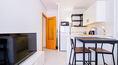 Foto 2 de Apartamento en venta en Zona Playa de los Locos, Alicante