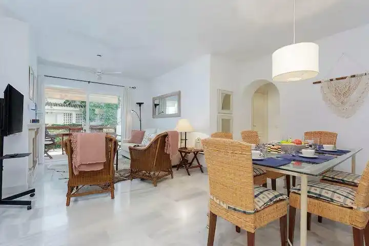Apartament de lloguer a Calle 3, Guadalmina Alta