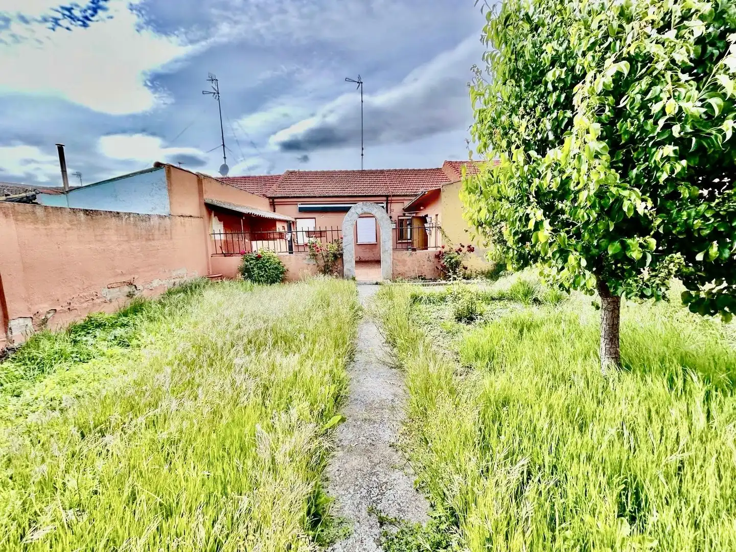 Casa o xalet en venda en La Bañeza  amb Calefacció