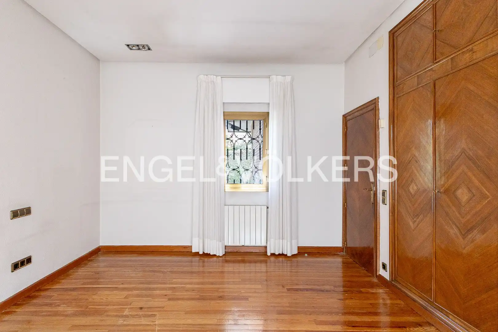 Comedor de Casa o chalet en venta en Madrid con Aire acondicionado, Calefacción y Jardín privado