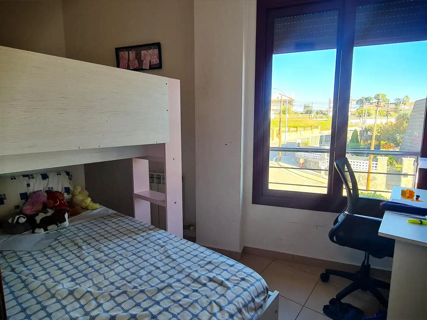 Habitación de Casa adosada en venta en Lliçà de Vall con Aire acondicionado, Calefacción y Jardín privado