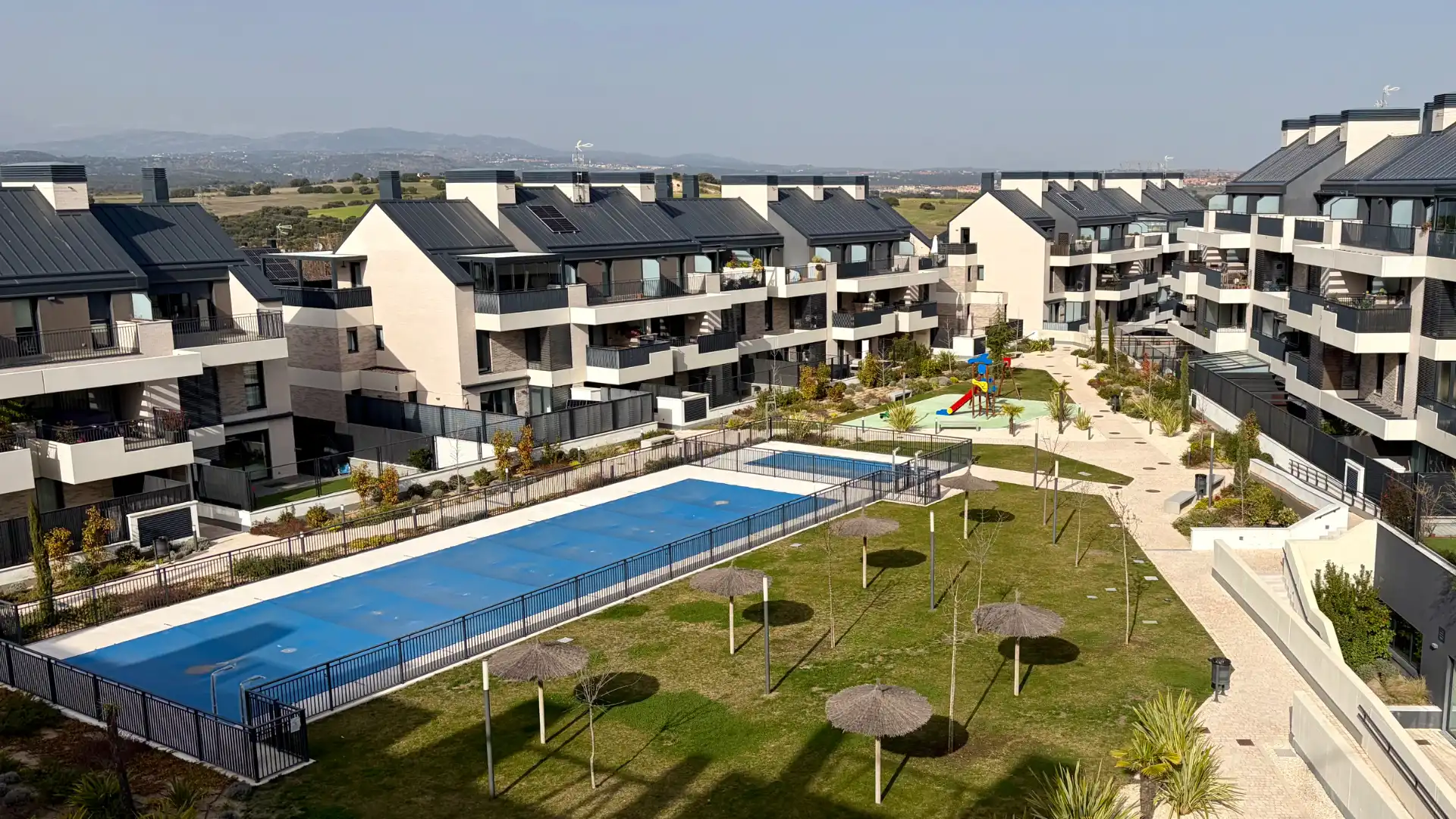 Vista exterior de Dúplex en venda en Villanueva del Pardillo amb Aire condicionat, Calefacció i Terrassa