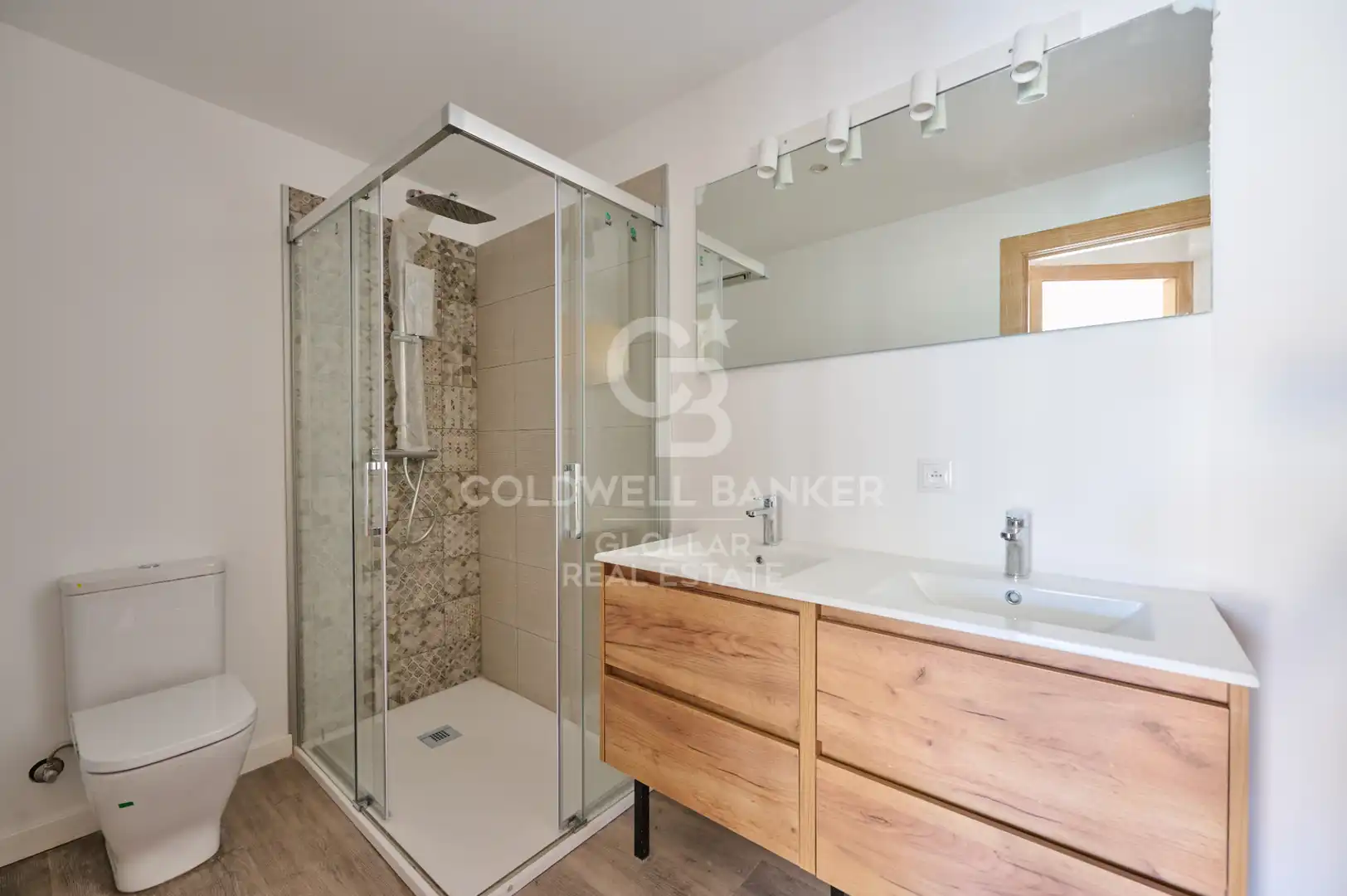 Bathroom of Ground floor for sale in Osséja  with Heating, Parquet flooring and Terrace