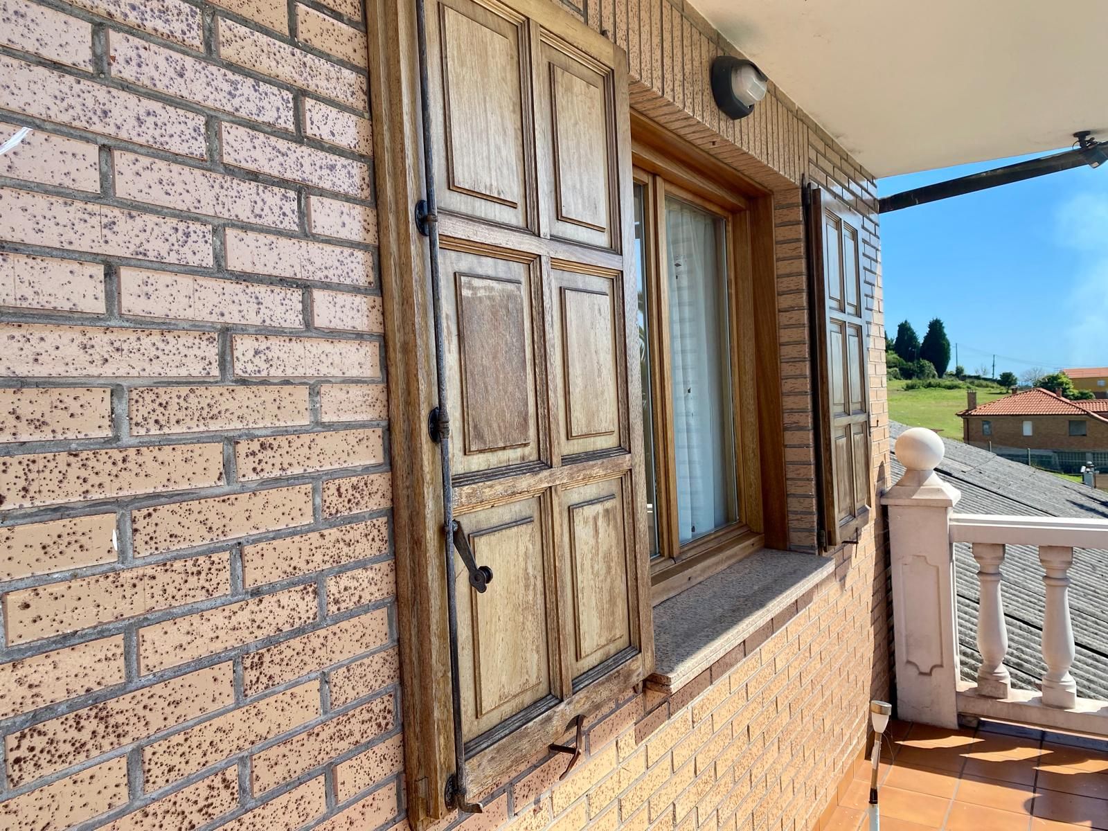 Exterior view of House or chalet for sale in Gijón   with Heating, Private garden and Storage room