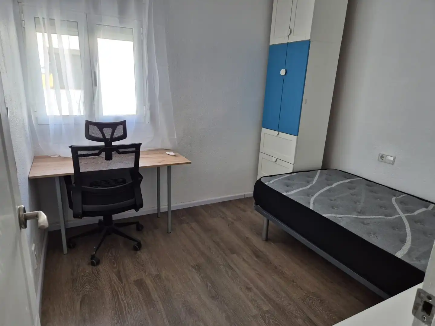 Schlafzimmer von Wohnung zur Miete in Valencia mit Klimaanlage, Möbliert und Ofen