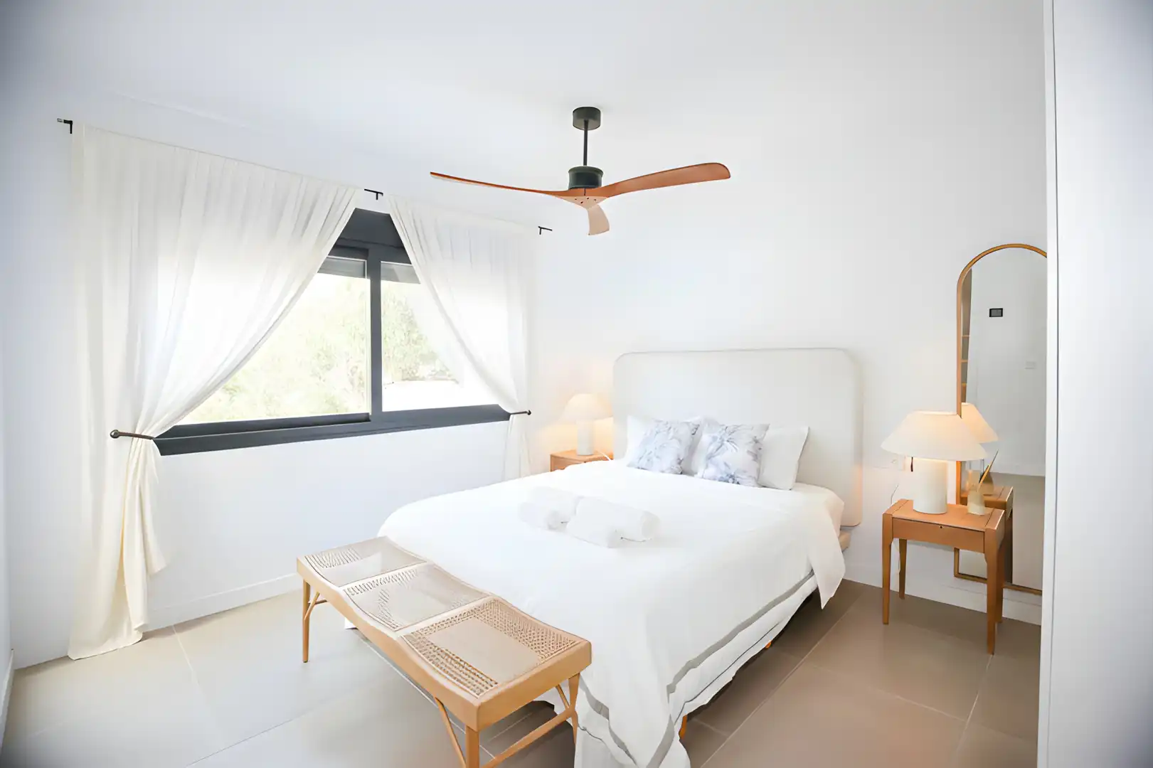 Habitación de Casa adosada en venta en Estepona con Aire acondicionado, Terraza y Piscina