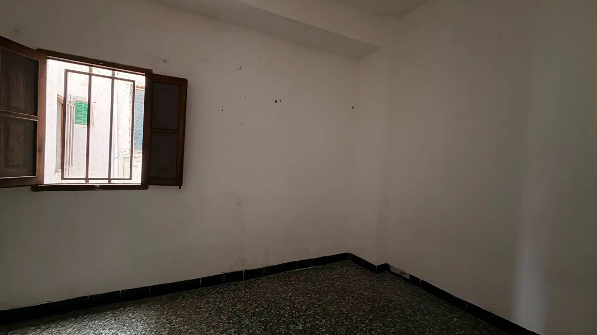Buildings for sale in Anna