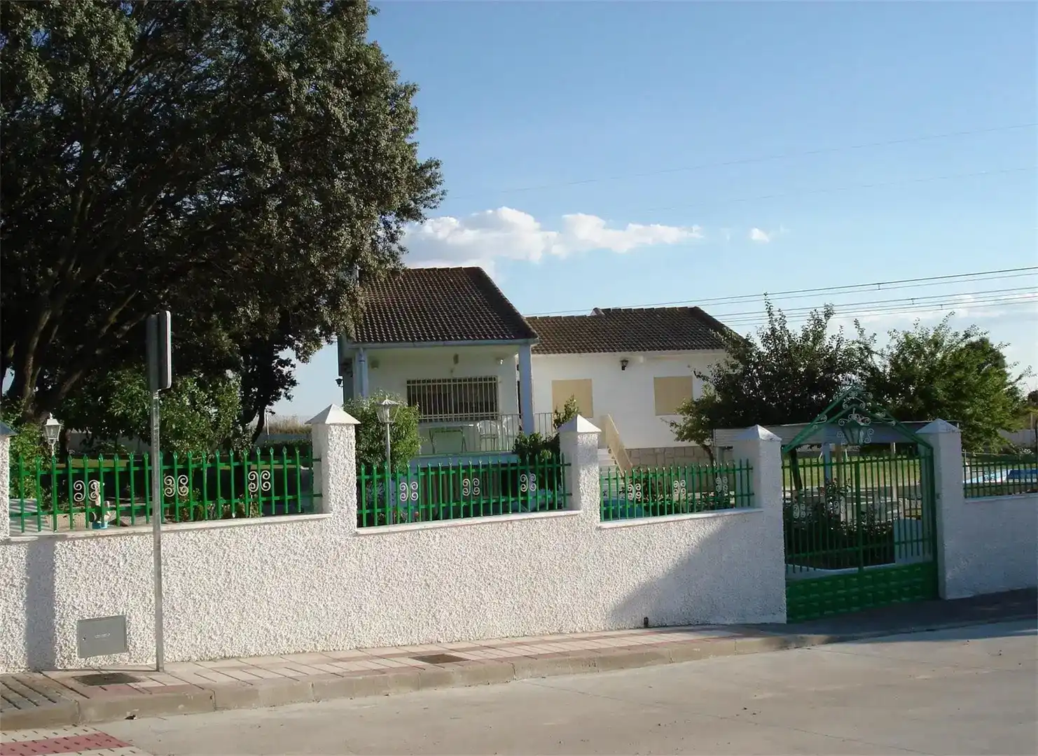 Vista exterior de Casa o xalet en venda en Maello amb Piscina