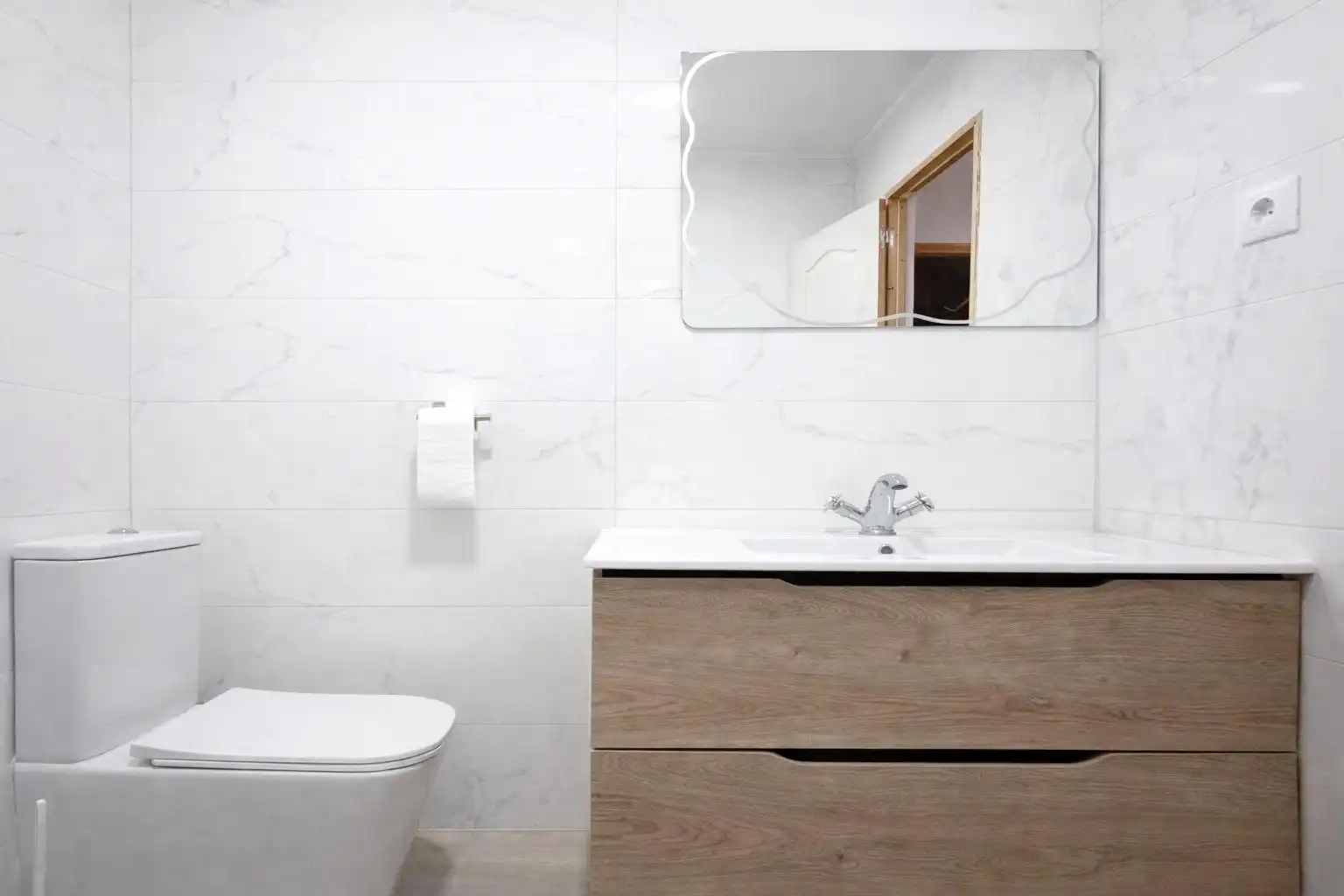Badezimmer von Fabrikhallen zum Verkauf in Sagunto / Sagunt
