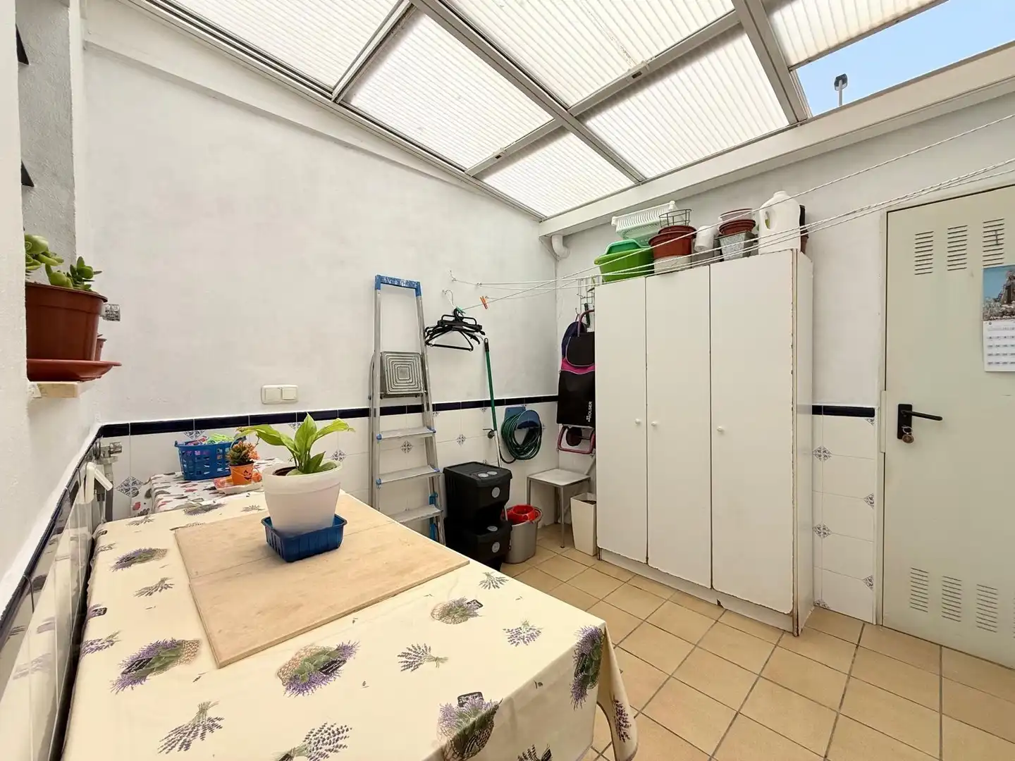 Küche von Einfamilien-Reihenhaus zum Verkauf in San Pedro del Pinatar mit Klimaanlage, Privatgarten und Terrasse